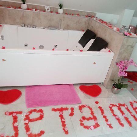 Studio Jacuzzi Au Centre Colmar Kültér fotó