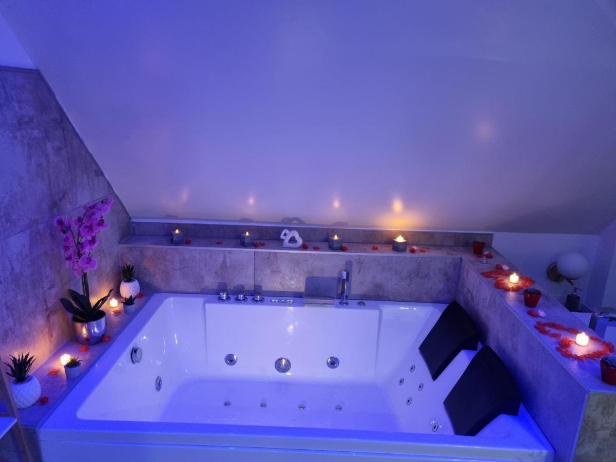 Studio Jacuzzi Au Centre Colmar Kültér fotó