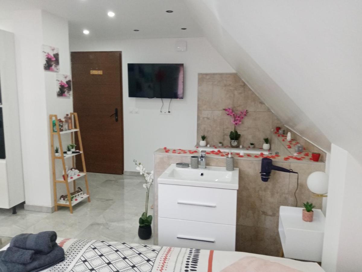 Studio Jacuzzi Au Centre Colmar Kültér fotó