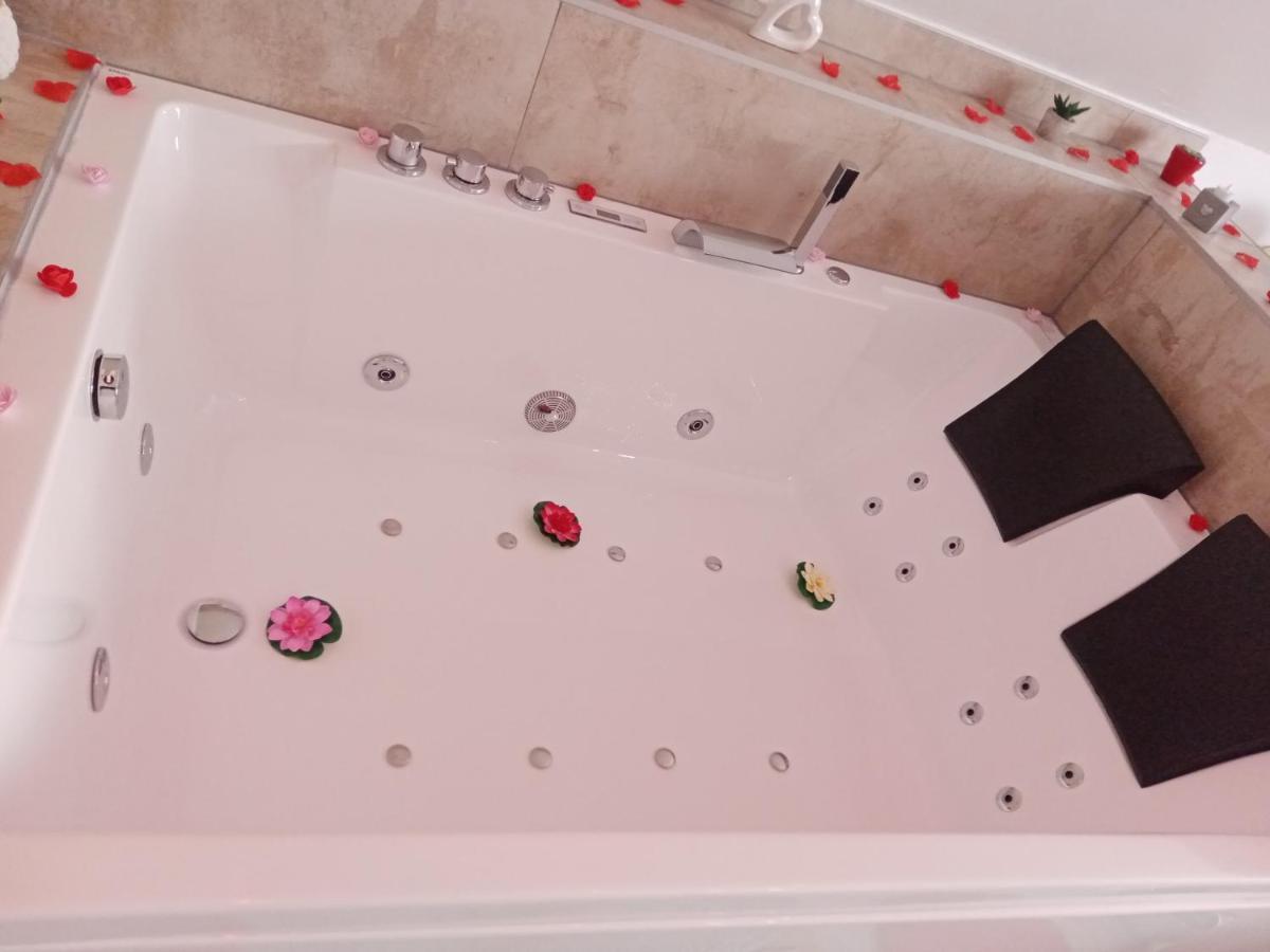 Studio Jacuzzi Au Centre Colmar Kültér fotó