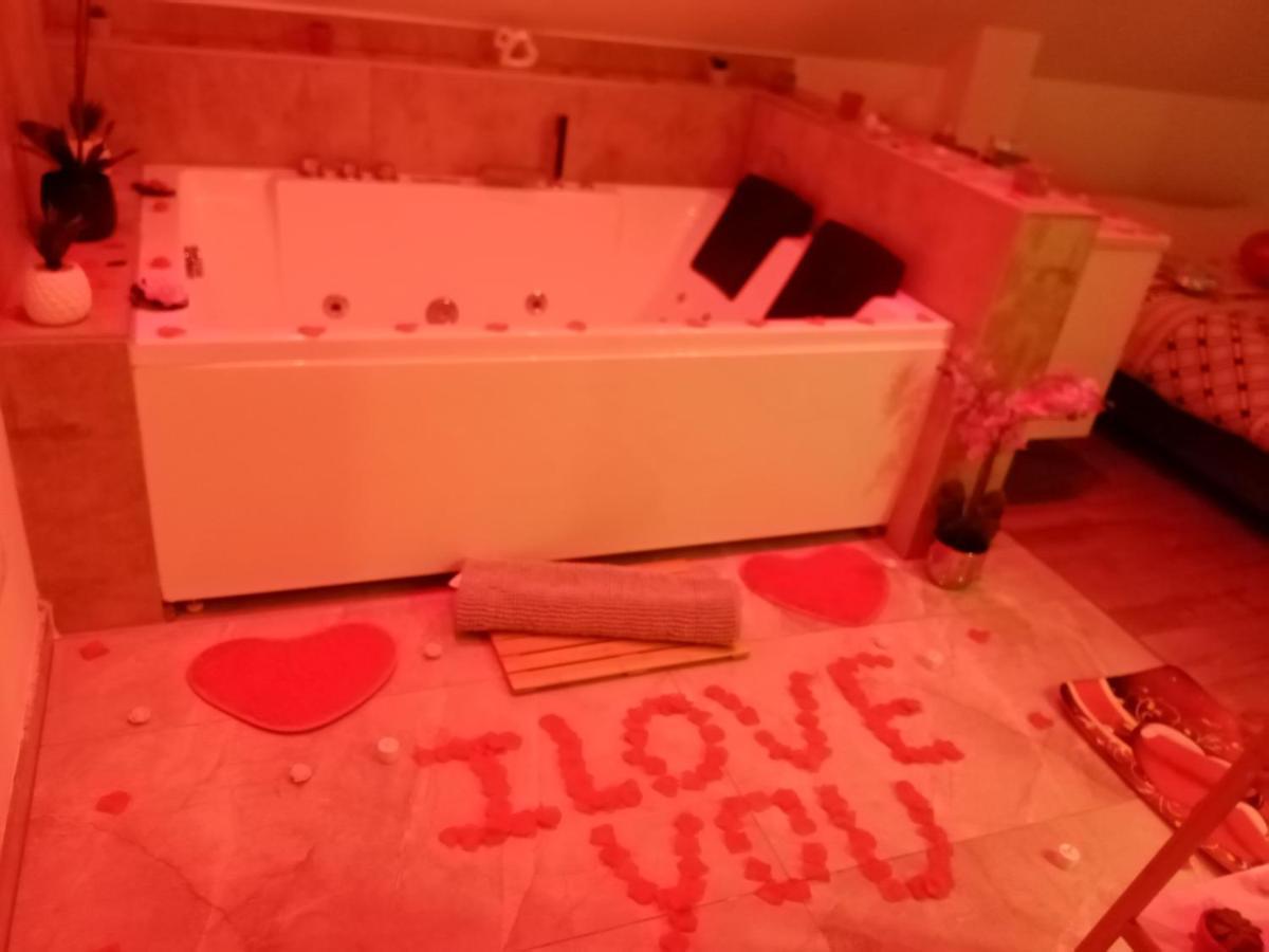 Studio Jacuzzi Au Centre Colmar Kültér fotó