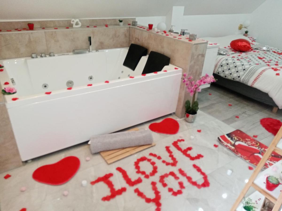 Studio Jacuzzi Au Centre Colmar Kültér fotó
